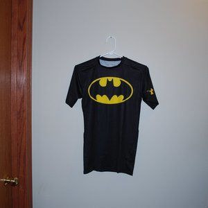 Under Armour Compression Heat Gear Shirt size MEDIUM. NWT